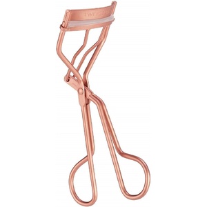image:imageTweezerman Comfort Grip Eyelash Curler for All Eye Shapes Neon PinkRose Gold